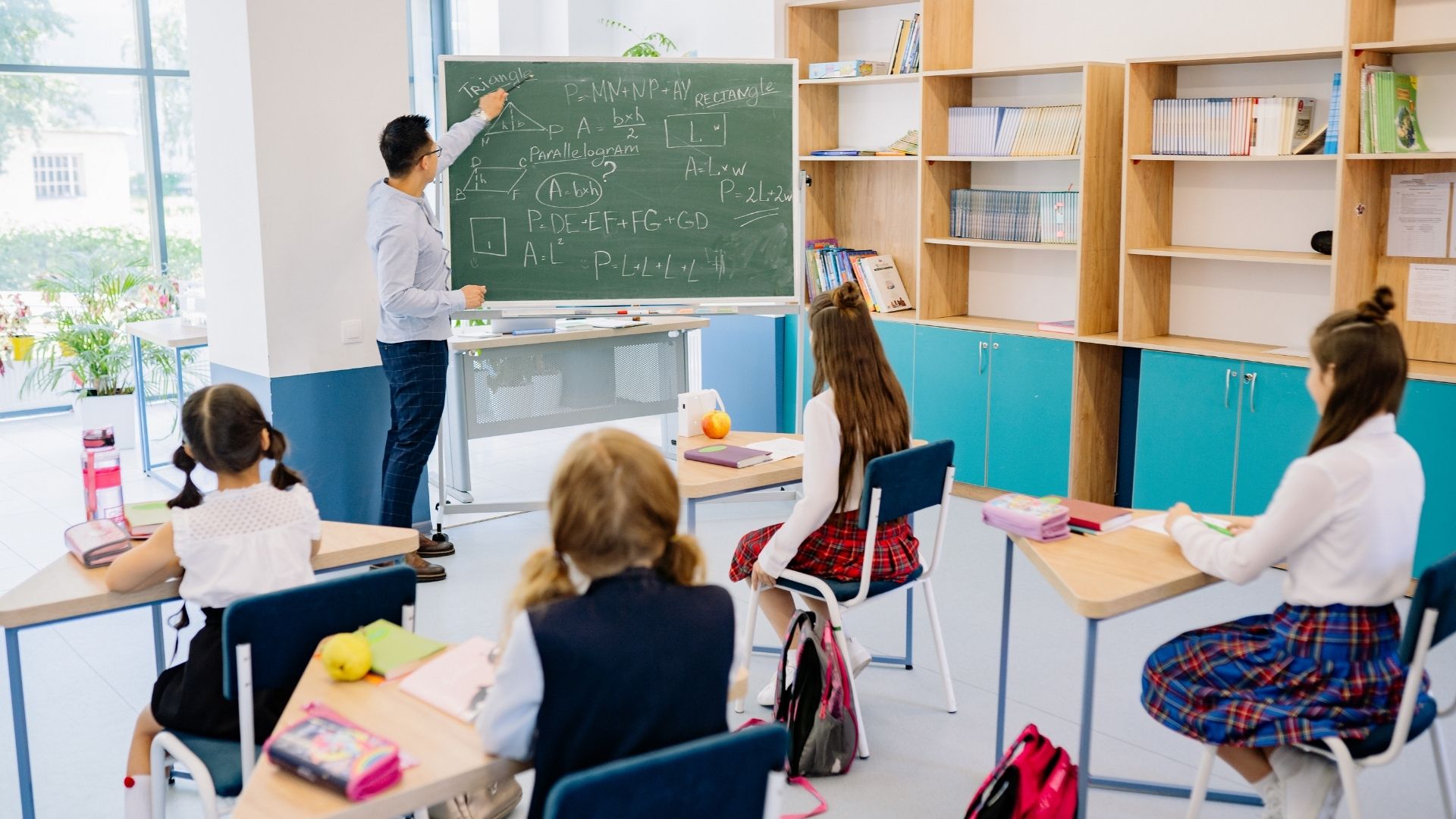 Hy Lạp đang dần trở thành điểm đến giáo dục mới của châu Âu?